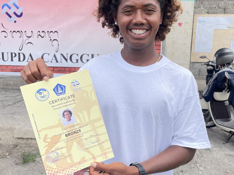 Surf coach Lalu
