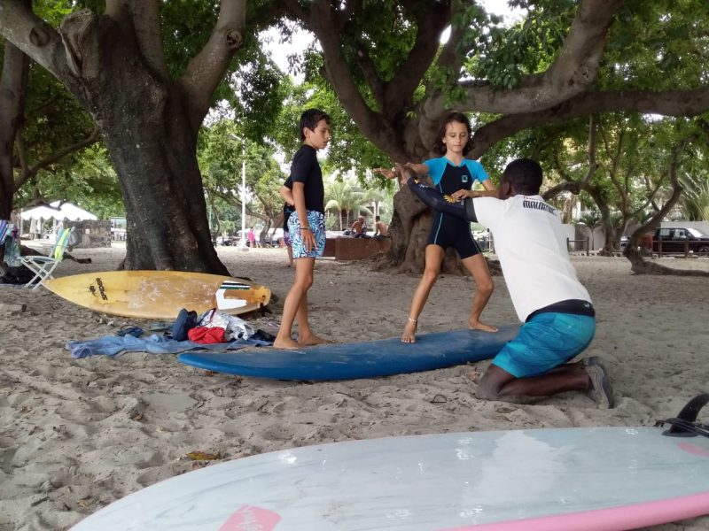 SURFRIDER TEAM WAVE SURFING INSTRUCTOR