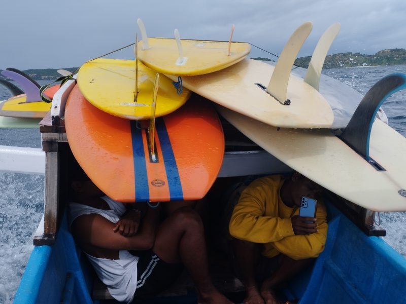 Catch some waves together in Lombok (Sept. - Dec.)