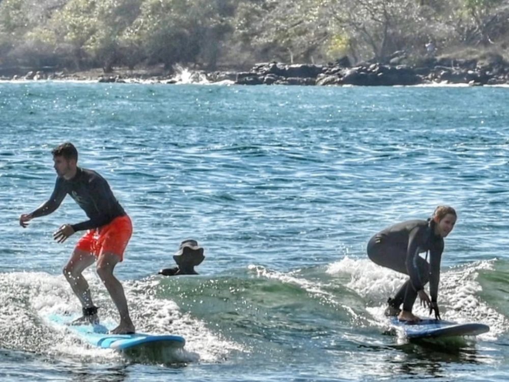 SURFRIDER TEAM WAVE SURFING INSTRUCTOR
