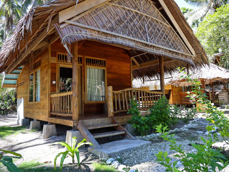 Surf in Paradise: Unforgettable surf trip to the Mentawai Islands!