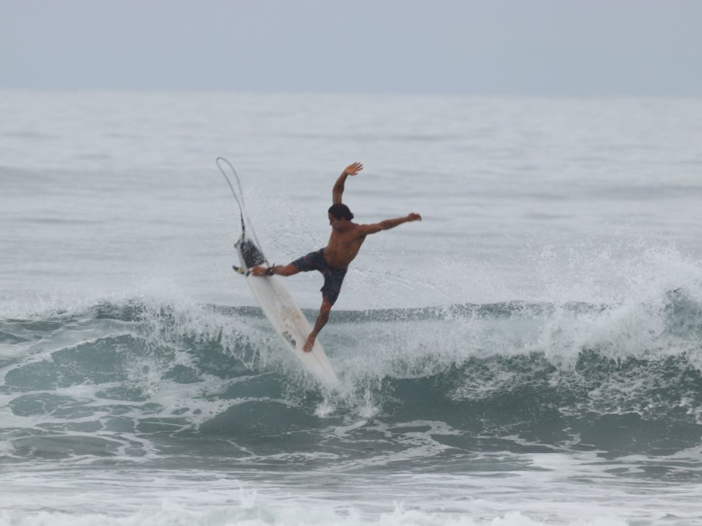 All levels Surf instructor